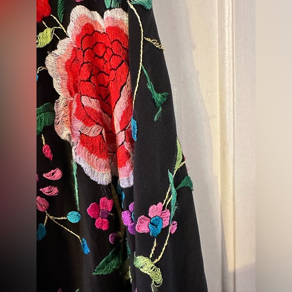 Beautiful, Vibrant Kimono - Picture 7 of 14